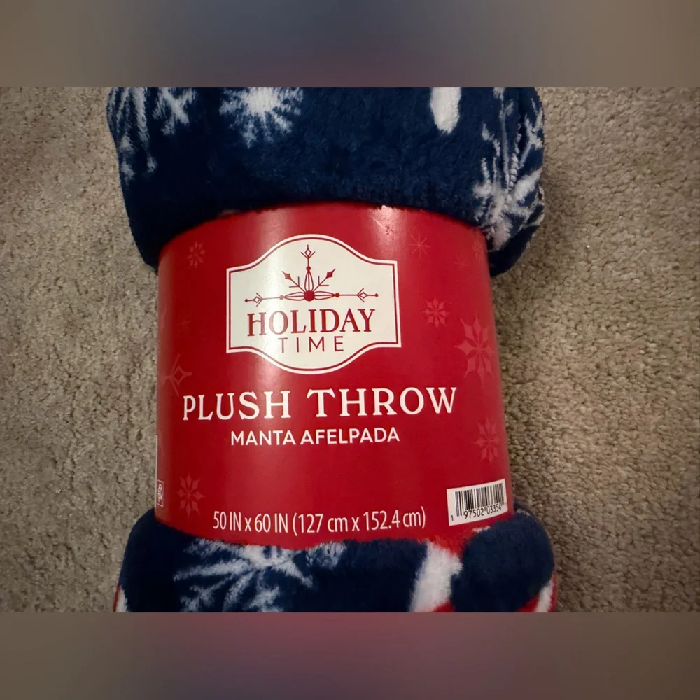Holiday Time NWT Plush Throw Blanket